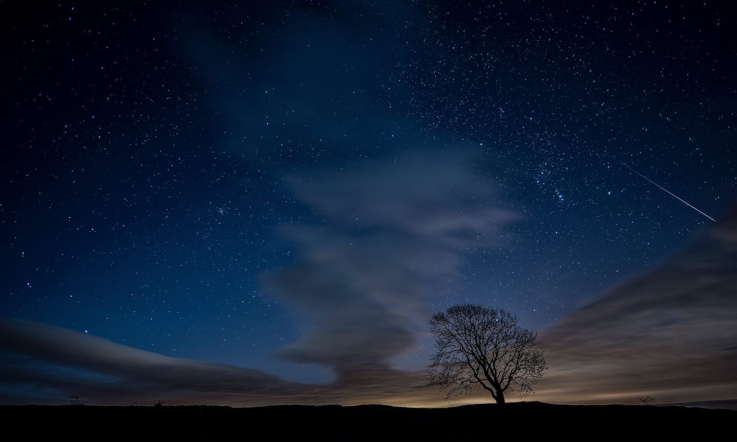 Stjernehimmel fotografert med lang lukkertid